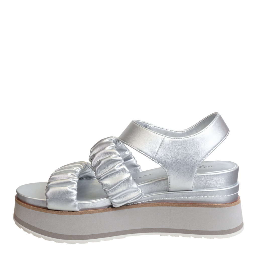 Silver flatforms top