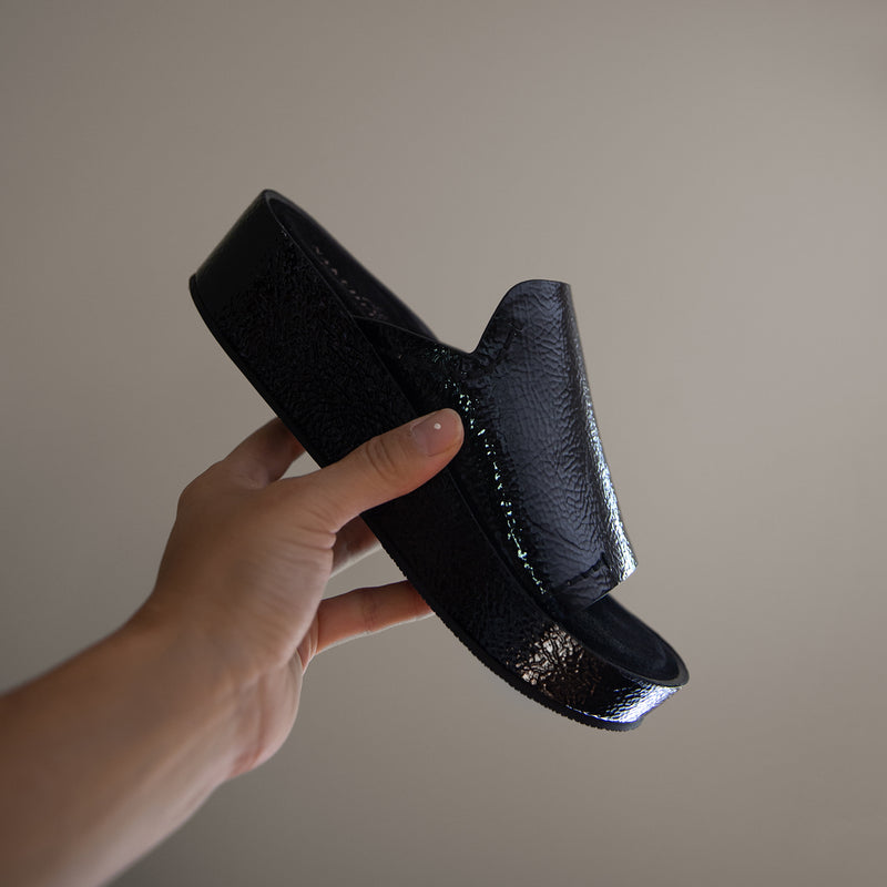 RENO in BLACK PATENT Platform Sandals