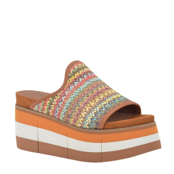 FLOCCI in TAN Platform Sandals
