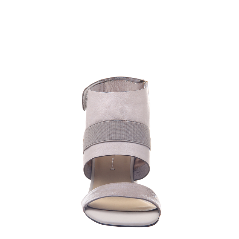 Womens sandal Fresca in Sandstone front