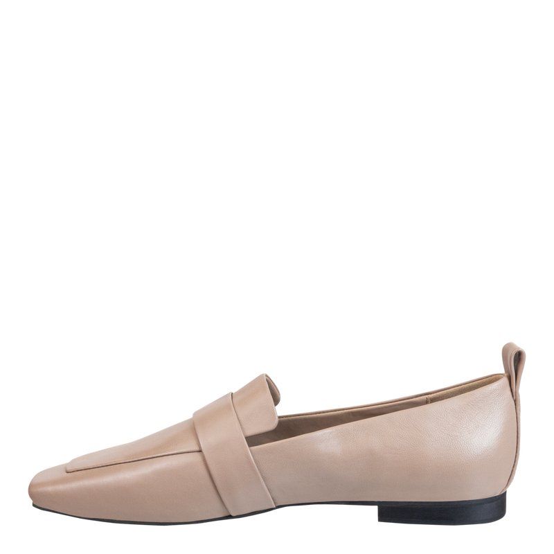 MAISON in ECRU Loafers