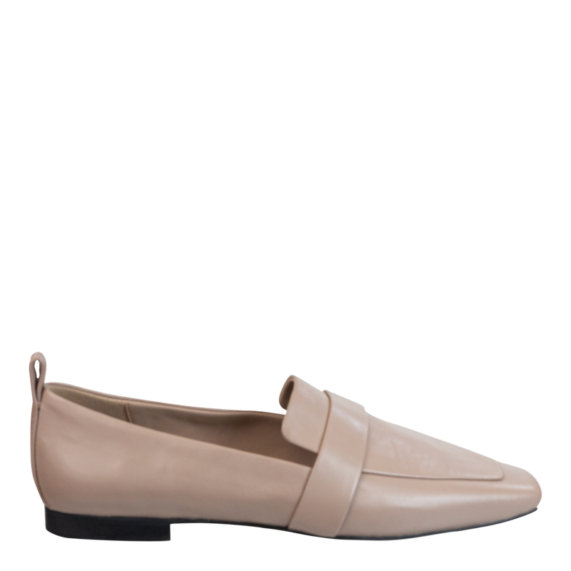 MAISON in ECRU Loafers